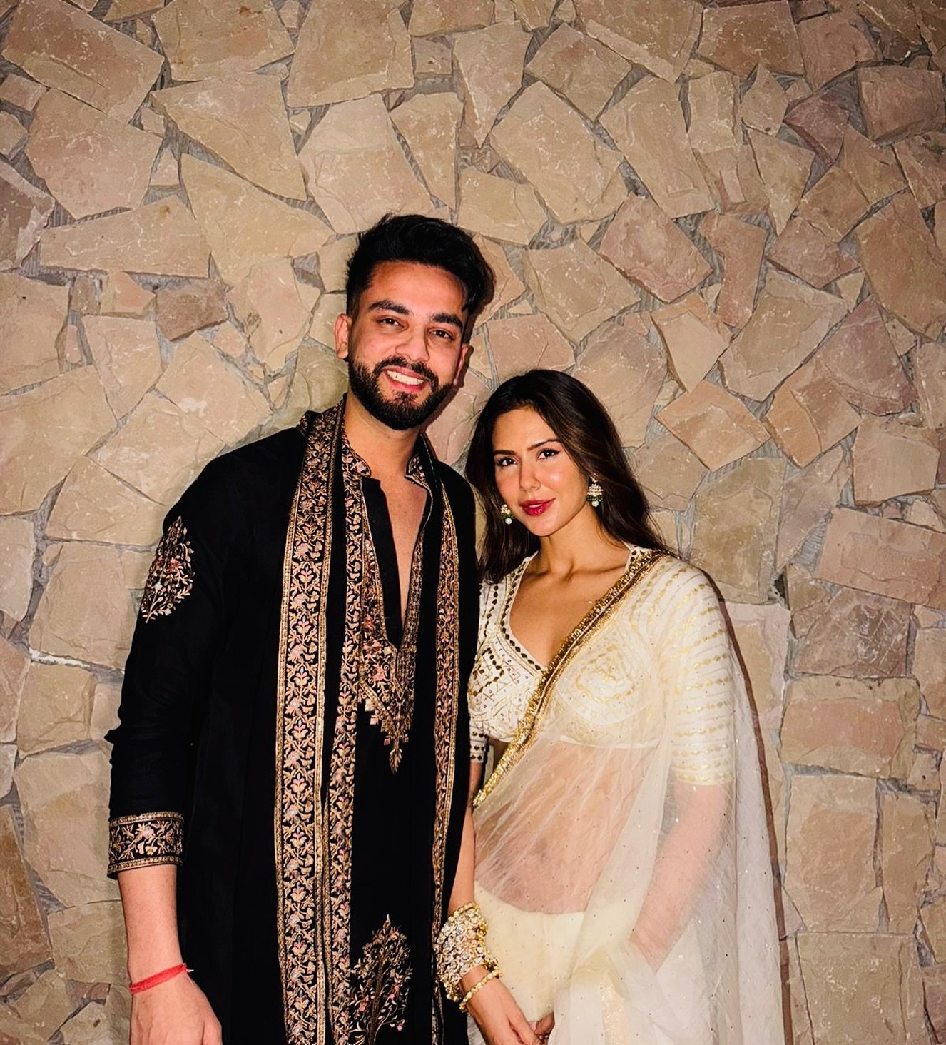 elvish yadav height in feet