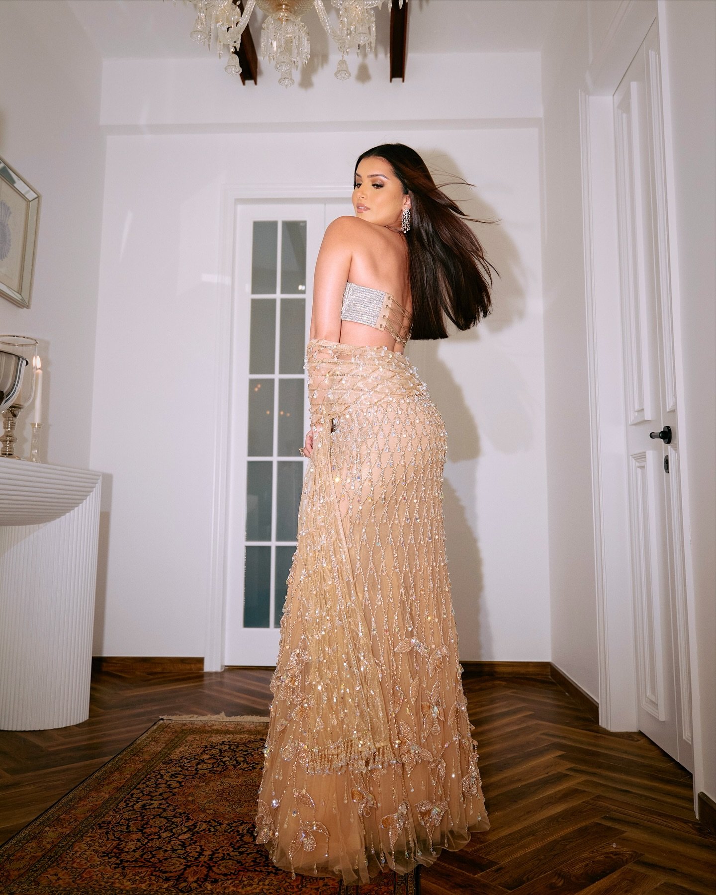 Tara Sutaria Height in Feet