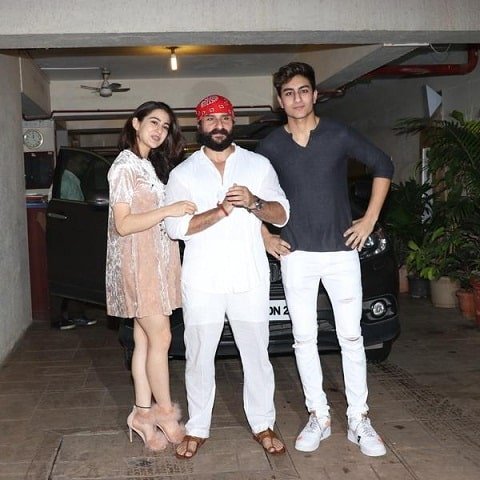 Sara Ali Khan height in feet