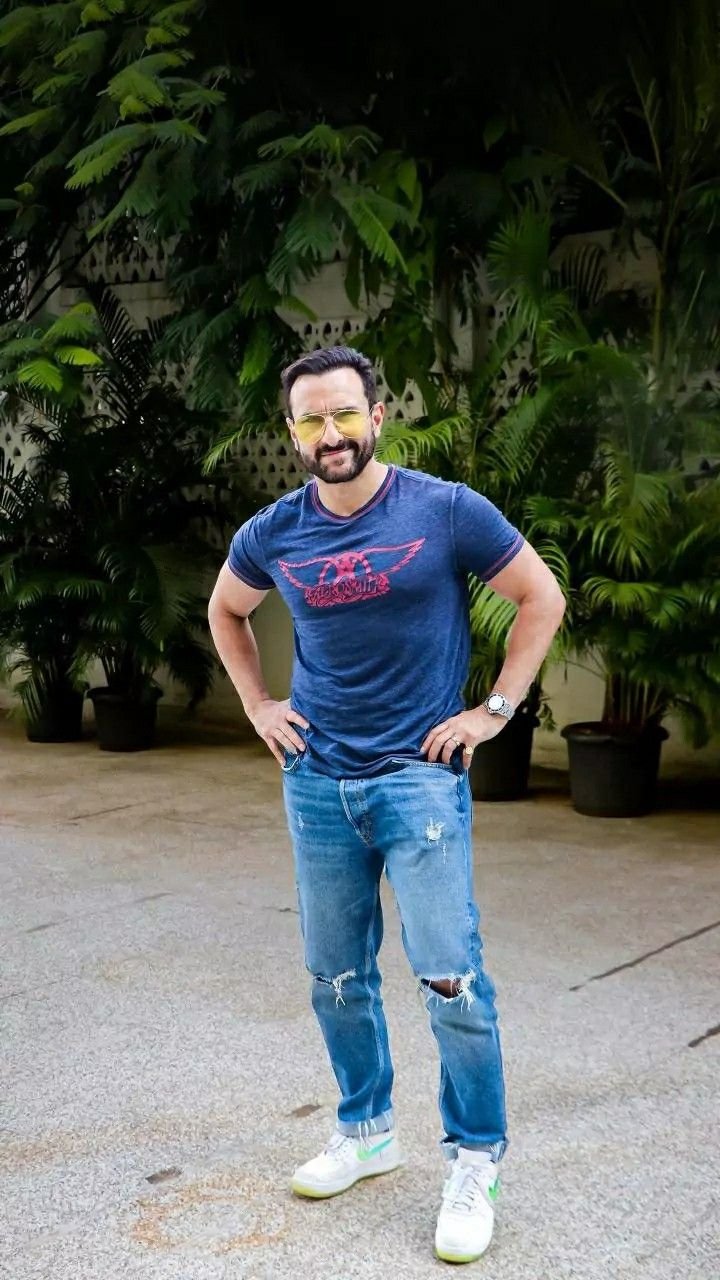 Saif Ali Khan height in feet