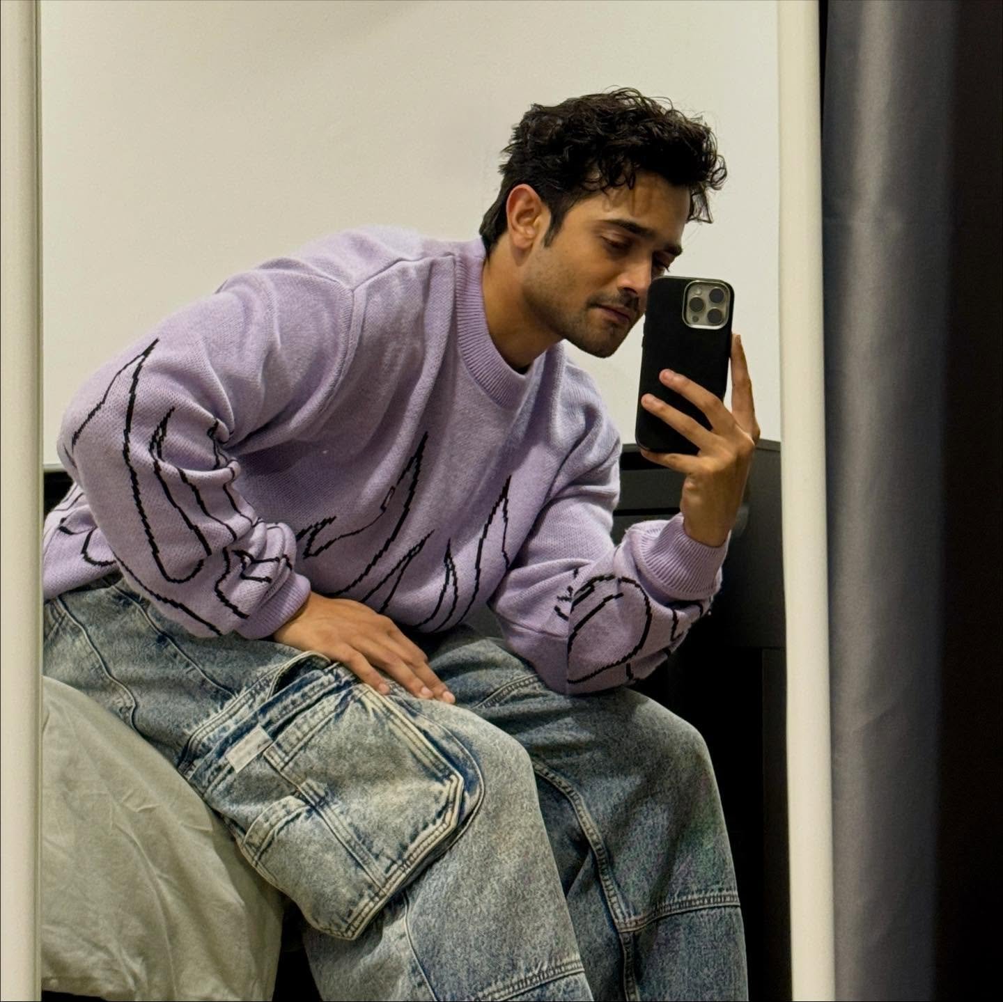 bhuvan bam height in feet