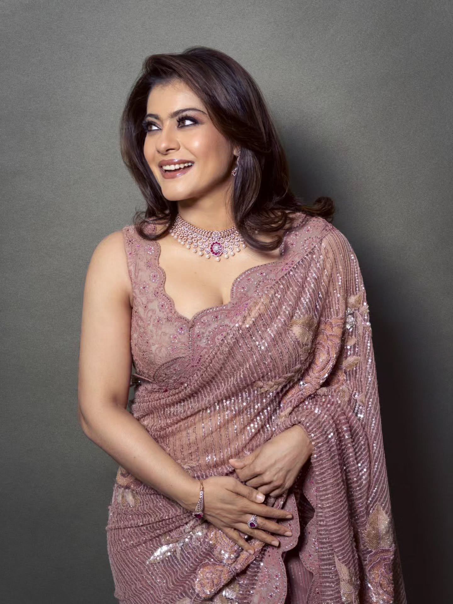 Kajol height in feet