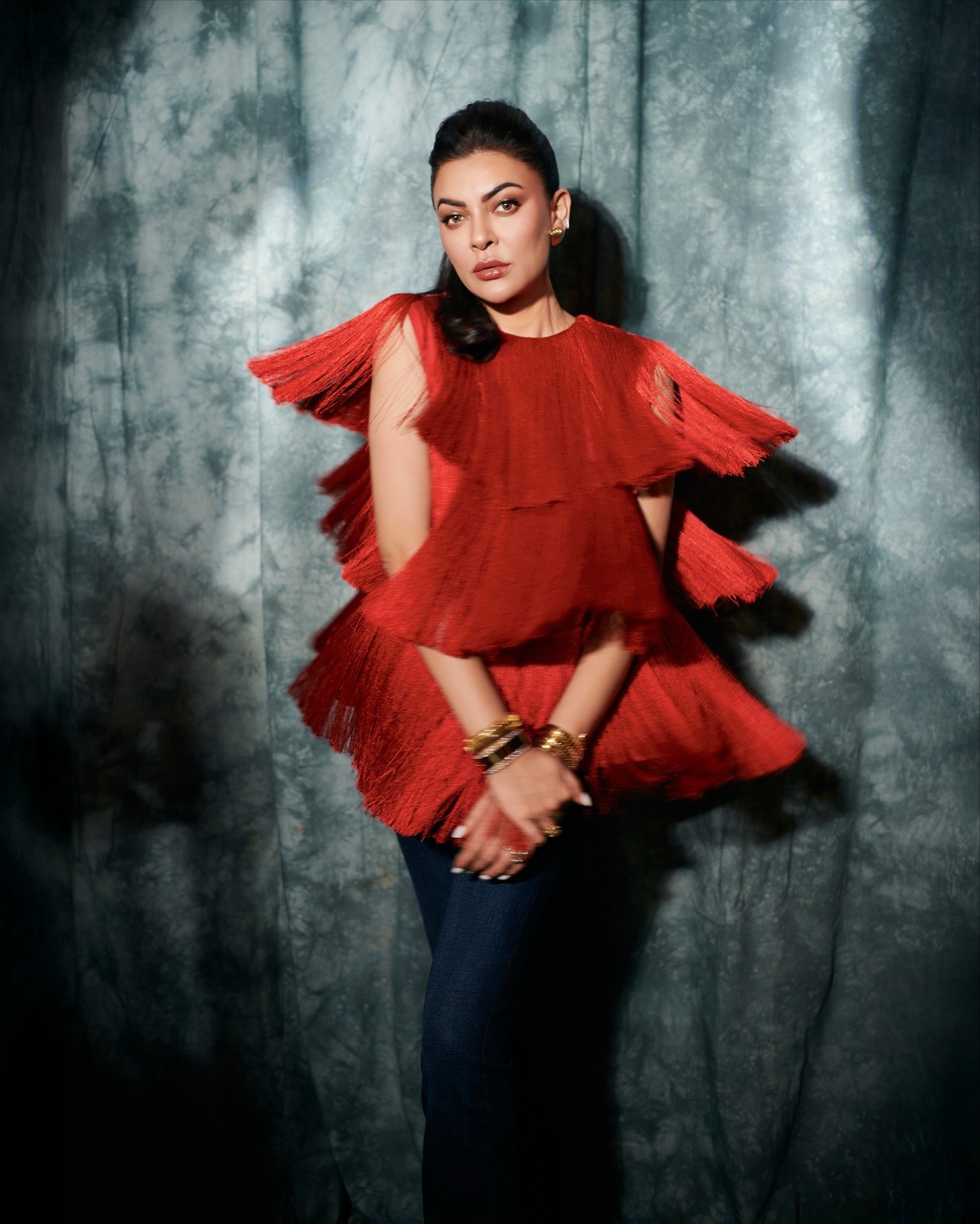 Sushmita Sen height in feet