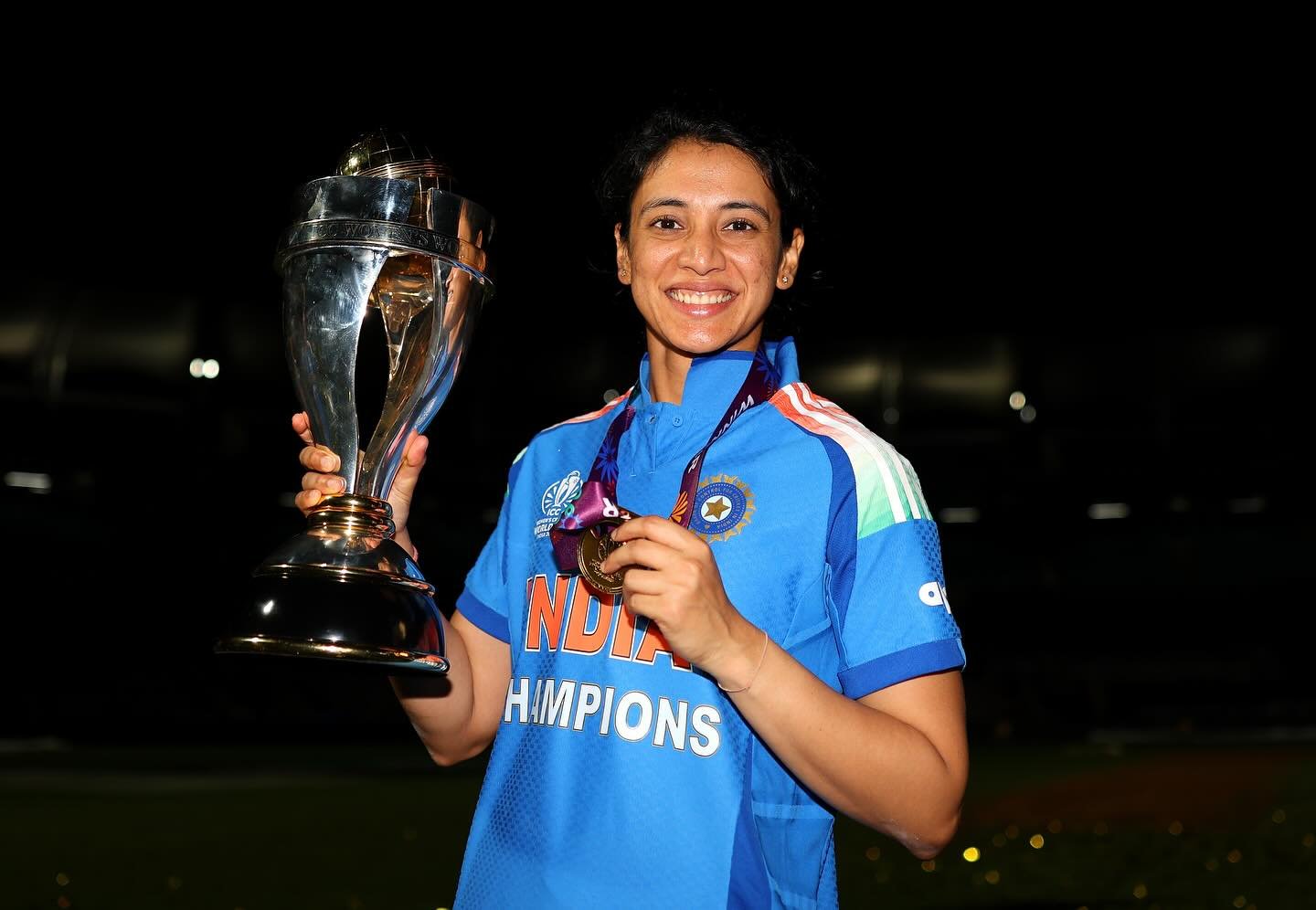 Smriti Mandhana height in feet